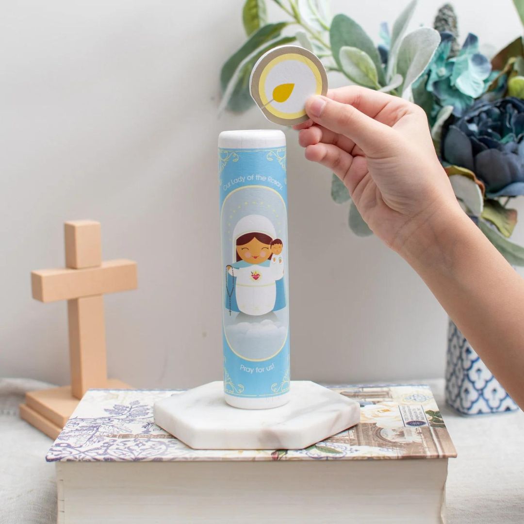 Wooden Prayer Candle - Our Lady of the Rosary